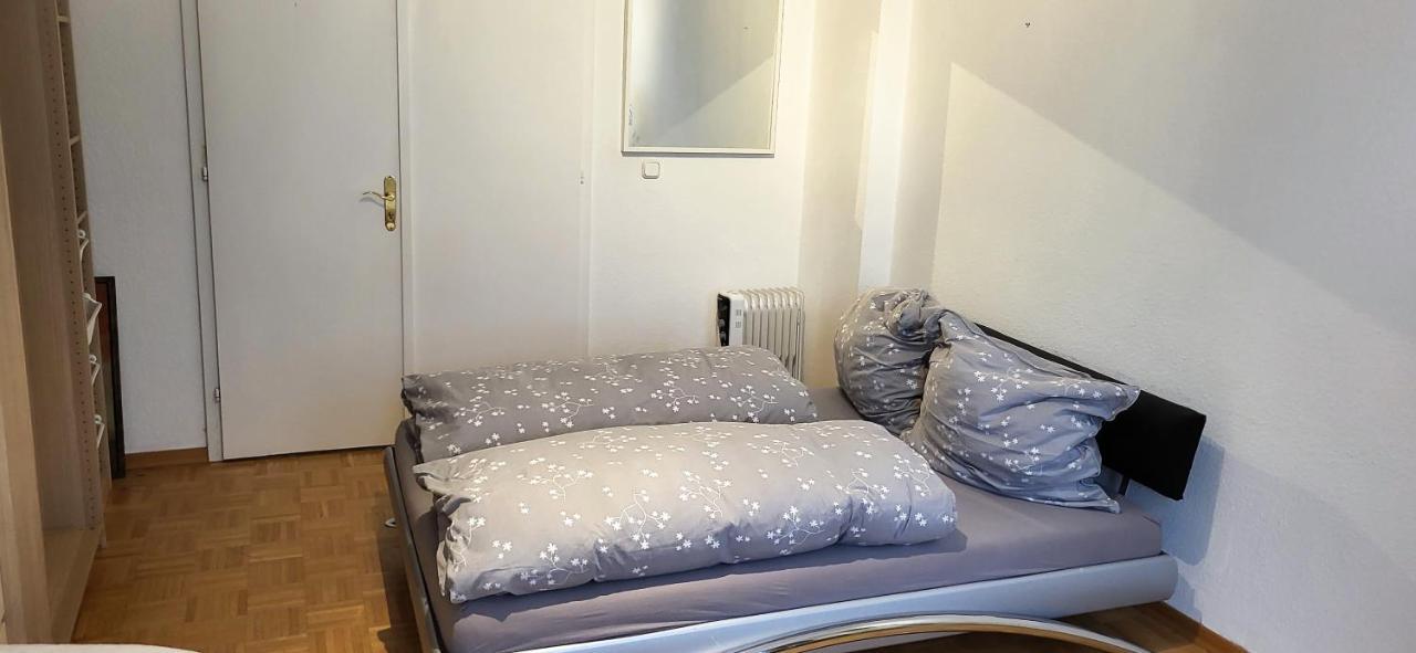 Von Privat, Grosses Zimmer Sehr Zentral In Bad Homburg Stadtmitte 바트 홈부르크 포어 데어 회에 외부 사진